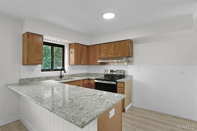 8230 Villaton Drive, St Louis, MO 63123