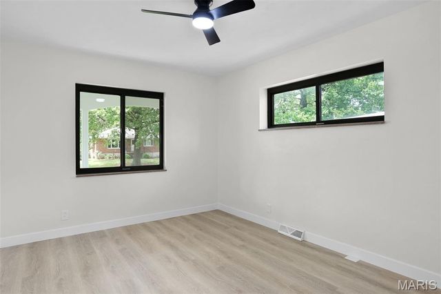 8230 Villaton Drive, St Louis, MO 63123
