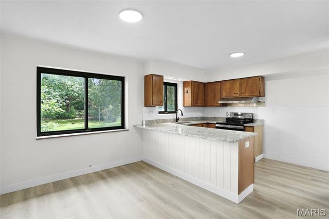 8230 Villaton Drive, St Louis, MO 63123