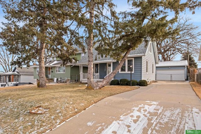 1327 Z Street, Omaha, NE 68107