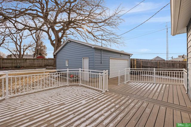 1327 Z Street, Omaha, NE 68107