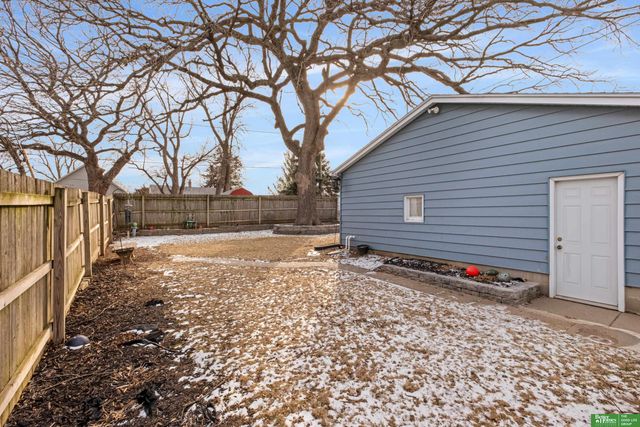 1327 Z Street, Omaha, NE 68107