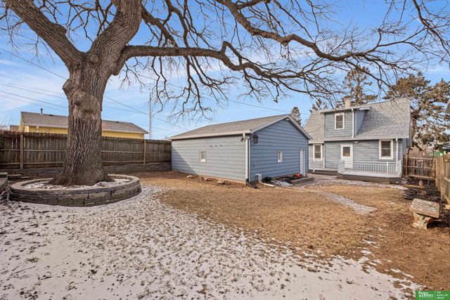 1327 Z Street, Omaha, NE 68107