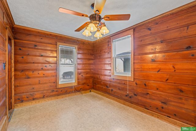 1327 Z Street, Omaha, NE 68107