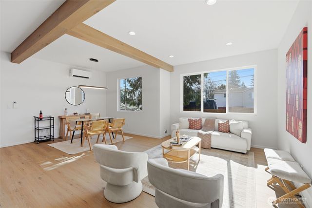 10702 Linden Avenue N, Seattle, WA 98133