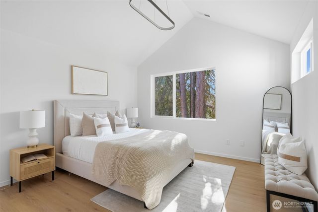 10702 Linden Avenue N, Seattle, WA 98133