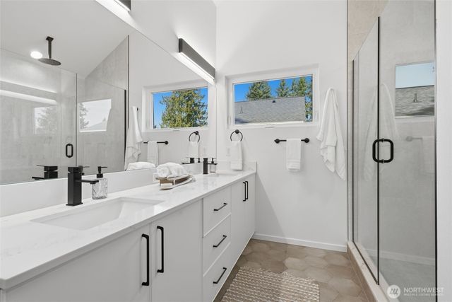 10702 Linden Avenue N, Seattle, WA 98133