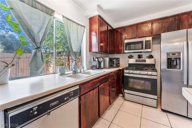 6128 Meadow Vista Lane, Las Vegas, NV 89103