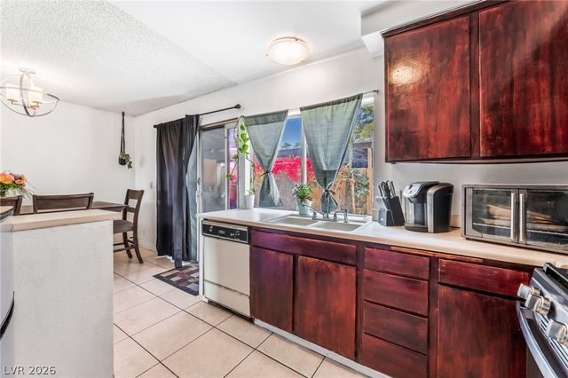 6128 Meadow Vista Lane, Las Vegas, NV 89103