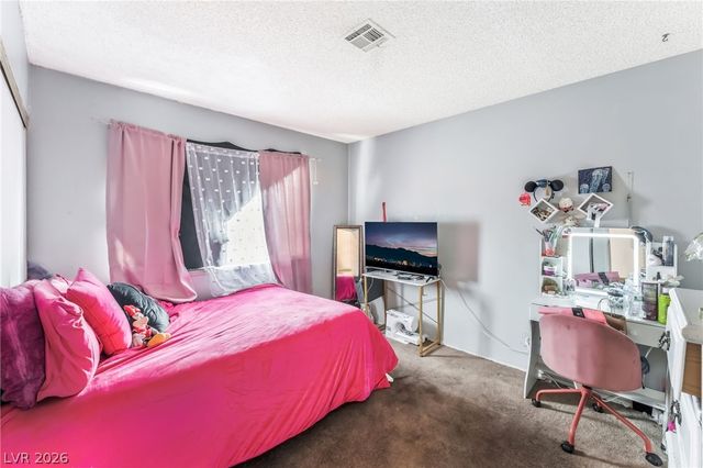 6128 Meadow Vista Lane, Las Vegas, NV 89103