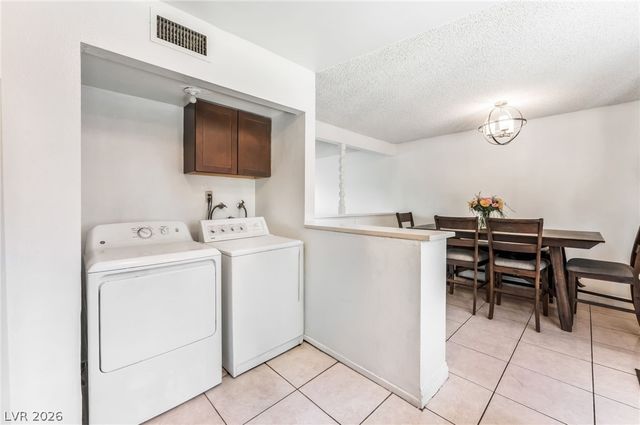 6128 Meadow Vista Lane, Las Vegas, NV 89103