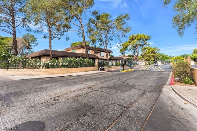 6128 Meadow Vista Lane, Las Vegas, NV 89103