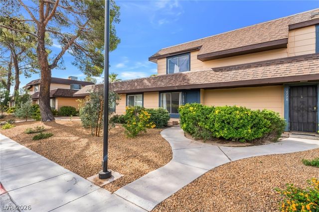 6128 Meadow Vista Lane, Las Vegas, NV 89103