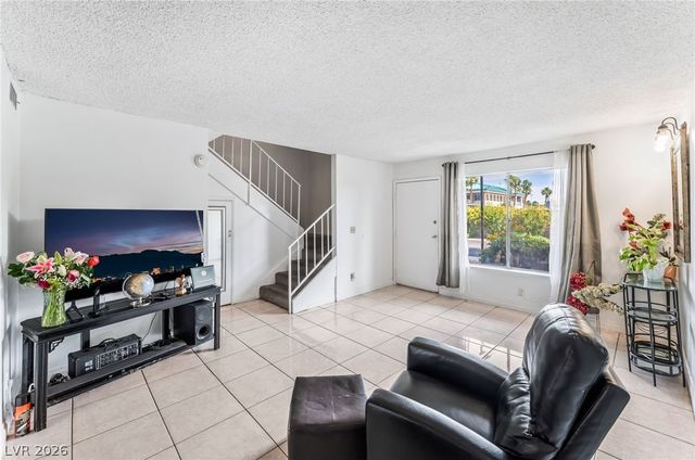 6128 Meadow Vista Lane, Las Vegas, NV 89103