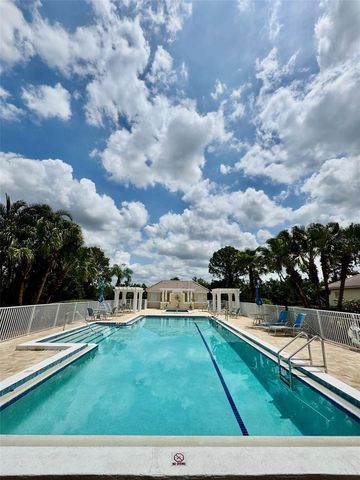 7330 KENSINGTON COURT, Bradenton, FL 34201