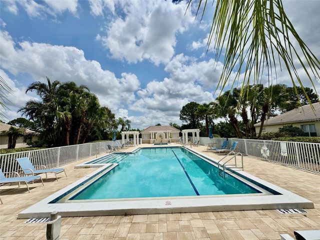 7330 KENSINGTON COURT, Bradenton, FL 34201