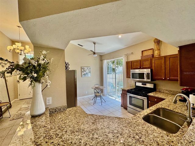 7330 KENSINGTON COURT, Bradenton, FL 34201