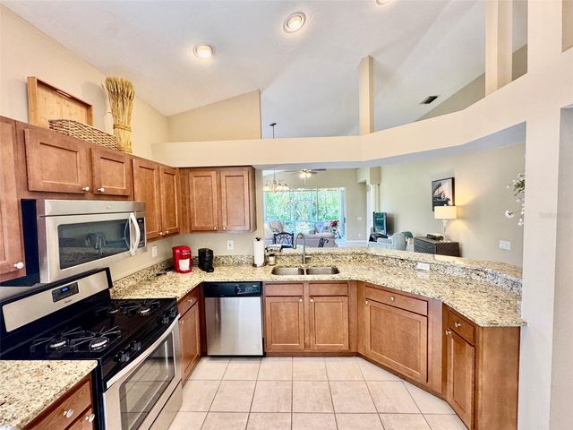 7330 KENSINGTON COURT, Bradenton, FL 34201