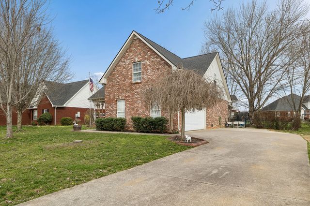 5218 Ticonderoga Ave, Murfreesboro, TN 37129