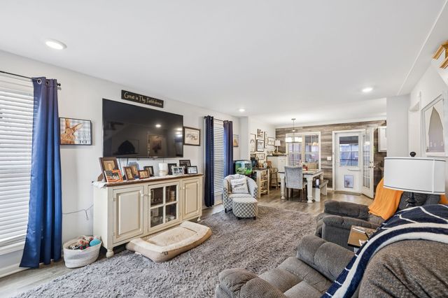 5218 Ticonderoga Ave, Murfreesboro, TN 37129