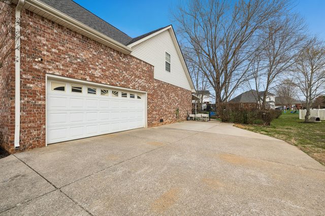 5218 Ticonderoga Ave, Murfreesboro, TN 37129