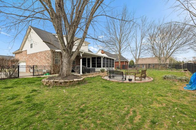 5218 Ticonderoga Ave, Murfreesboro, TN 37129