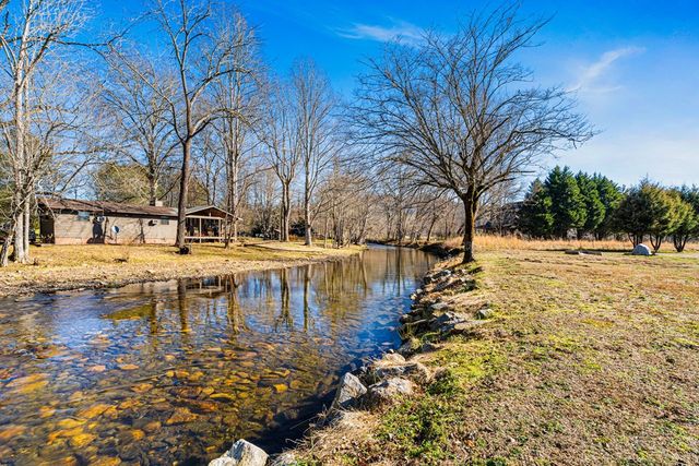 328 Pauls Meadow Drive, Hayesville, NC 28904