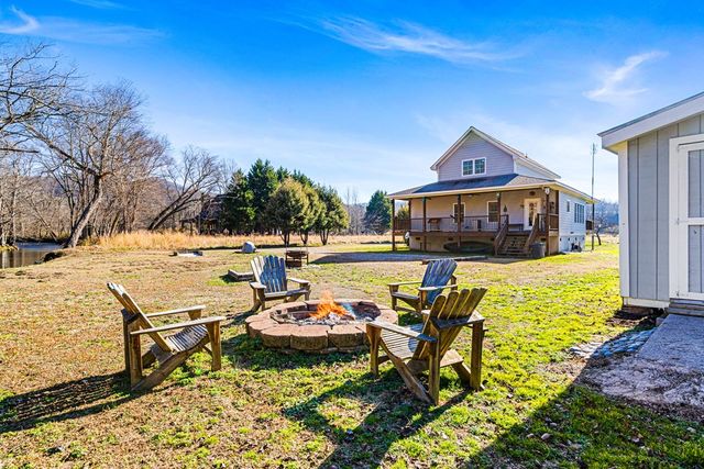 328 Pauls Meadow Drive, Hayesville, NC 28904