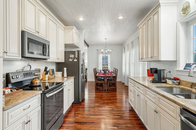 328 Pauls Meadow Drive, Hayesville, NC 28904