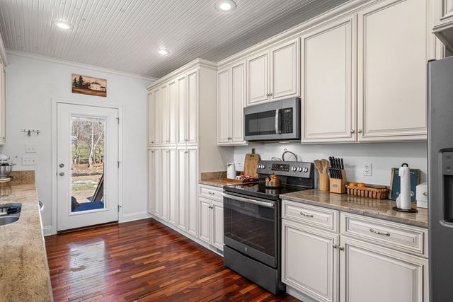 328 Pauls Meadow Drive, Hayesville, NC 28904