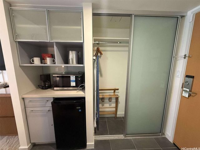 410 Atkinson Drive 1149, Honolulu, HI 96814