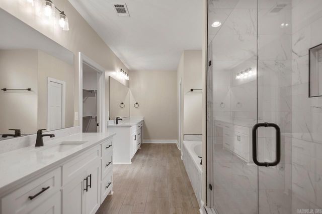 3021 Navajo Way, Benton, AR 72019