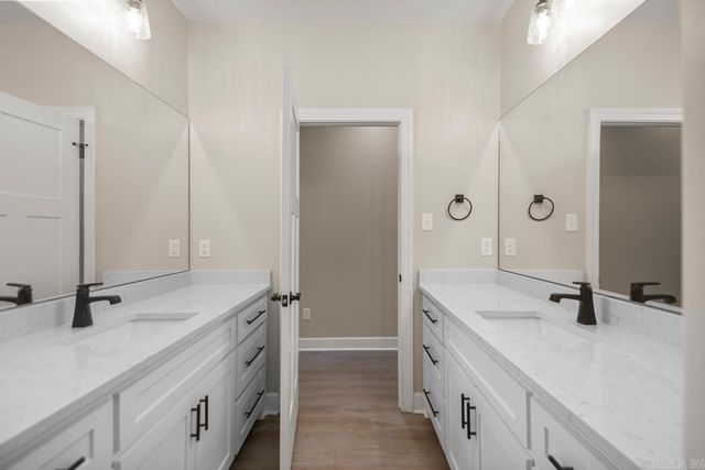 3021 Navajo Way, Benton, AR 72019