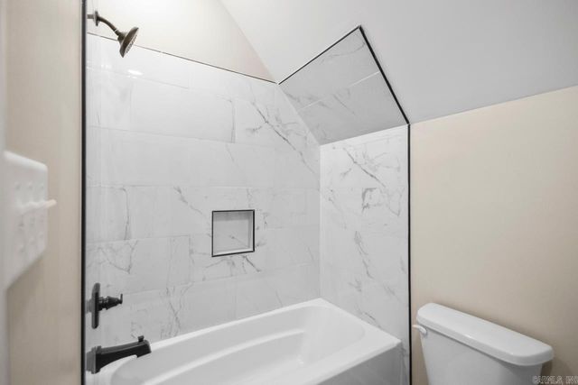 3021 Navajo Way, Benton, AR 72019