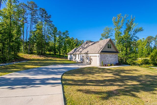 3021 Navajo Way, Benton, AR 72019