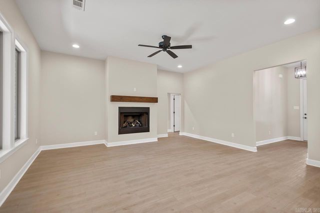 3021 Navajo Way, Benton, AR 72019