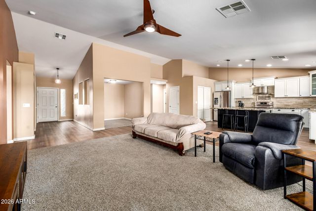 19836 N HARRIS Drive, Maricopa, AZ 85138