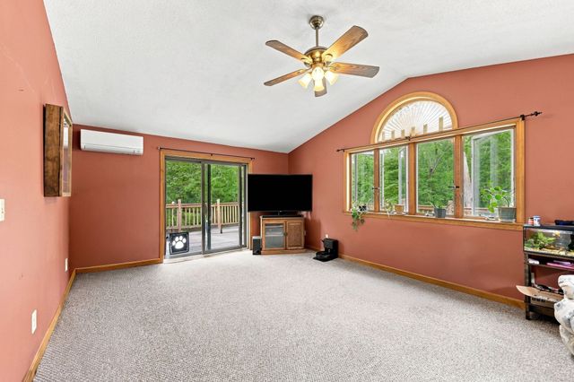 50 Taylor St, Granby, MA 01033