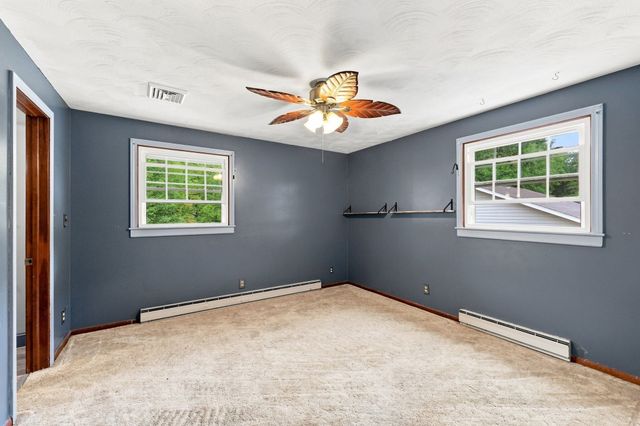 50 Taylor St, Granby, MA 01033