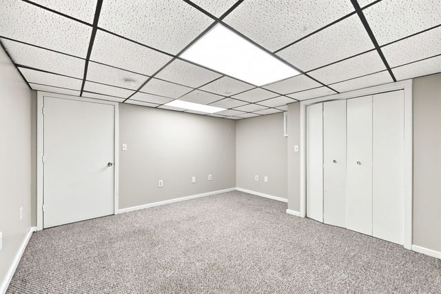 50 Taylor St, Granby, MA 01033