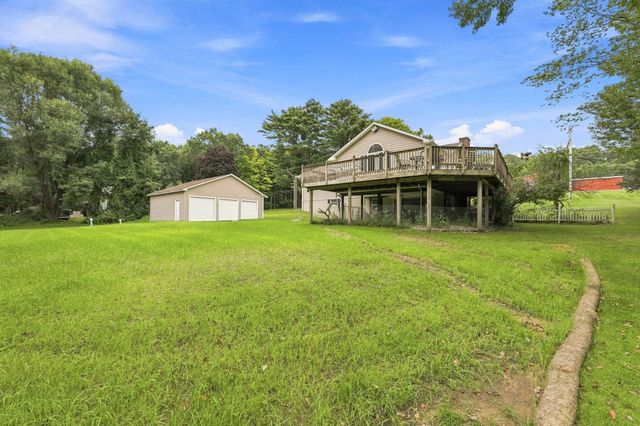 50 Taylor St, Granby, MA 01033