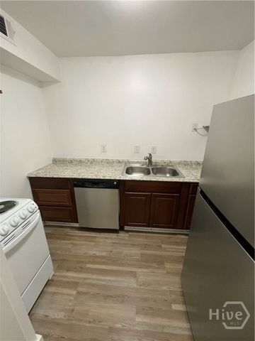 512 E Liberty Street, Savannah, GA 31401