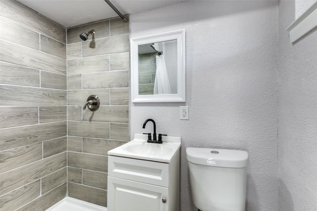 7405 Daingerfield Drive, Dallas, TX 75227