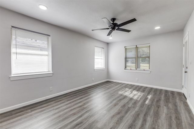 7405 Daingerfield Drive, Dallas, TX 75227