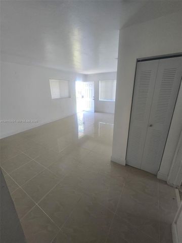 1149 NW 76th St 1149, Miami, FL 33150