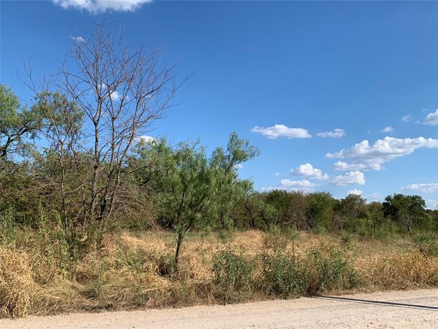 105 Bridlewood Lane, Bridgeport, TX 76426