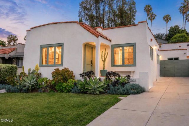 1306 N Coronado Street, Los Angeles, CA 90026