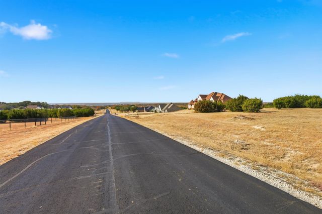 7076 Heathington Boulevard, Granbury, TX 76049