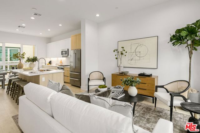 1254 Lodi Place, Los Angeles, CA 90038