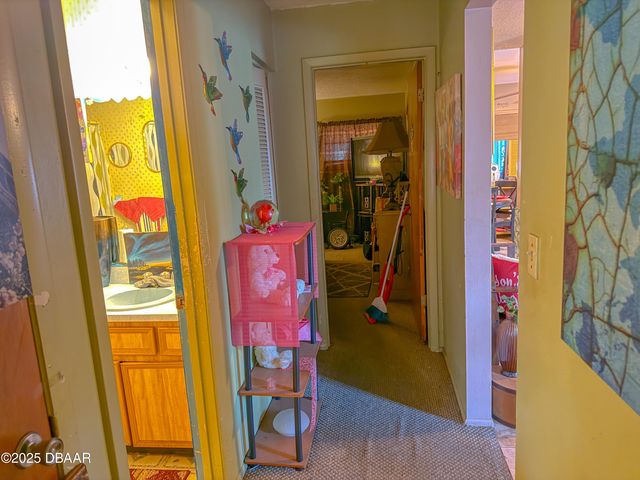 927 E Millard Court, Daytona Beach, FL 32117